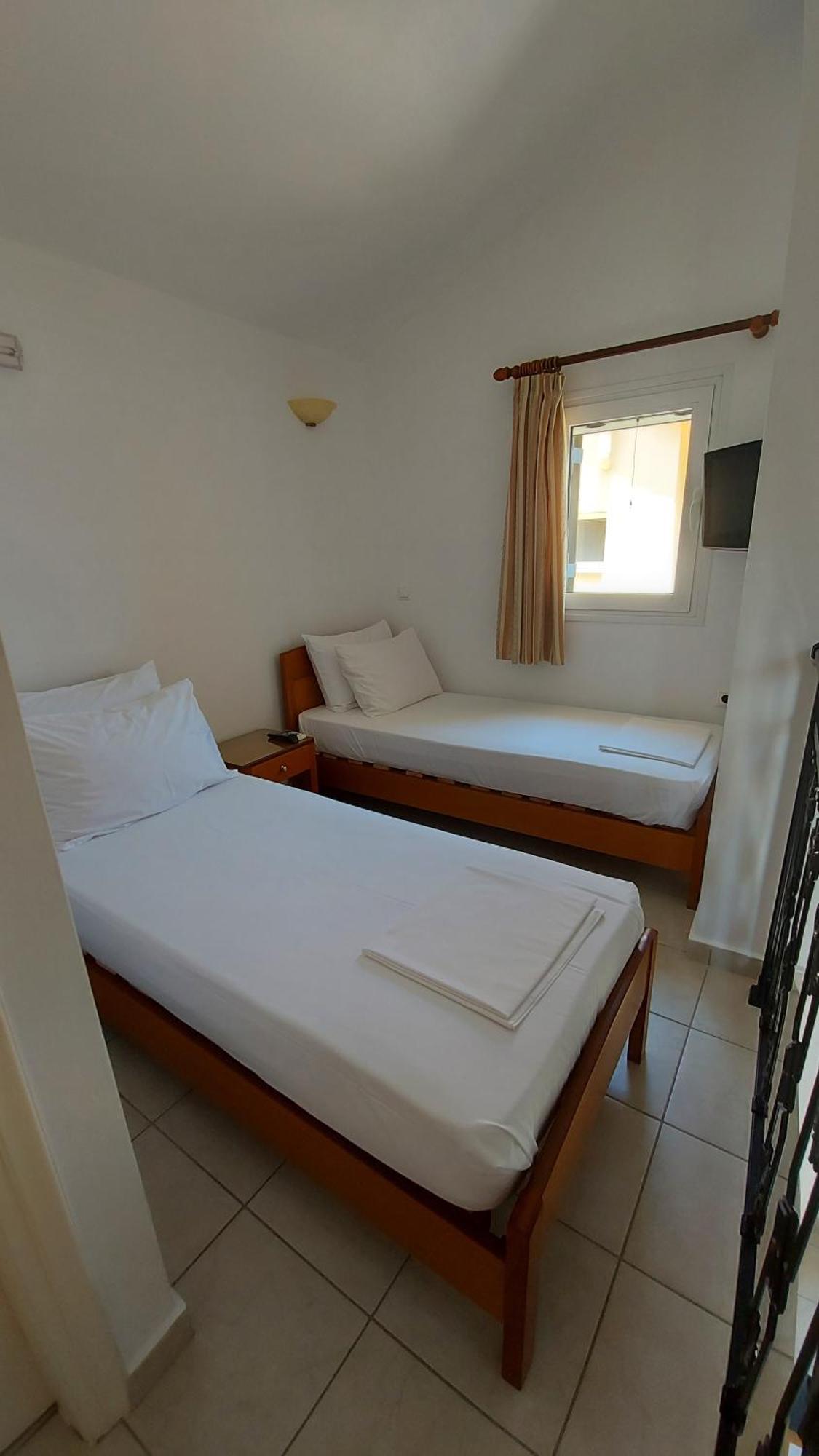 C-View Apartments Megalochori  Rum bild