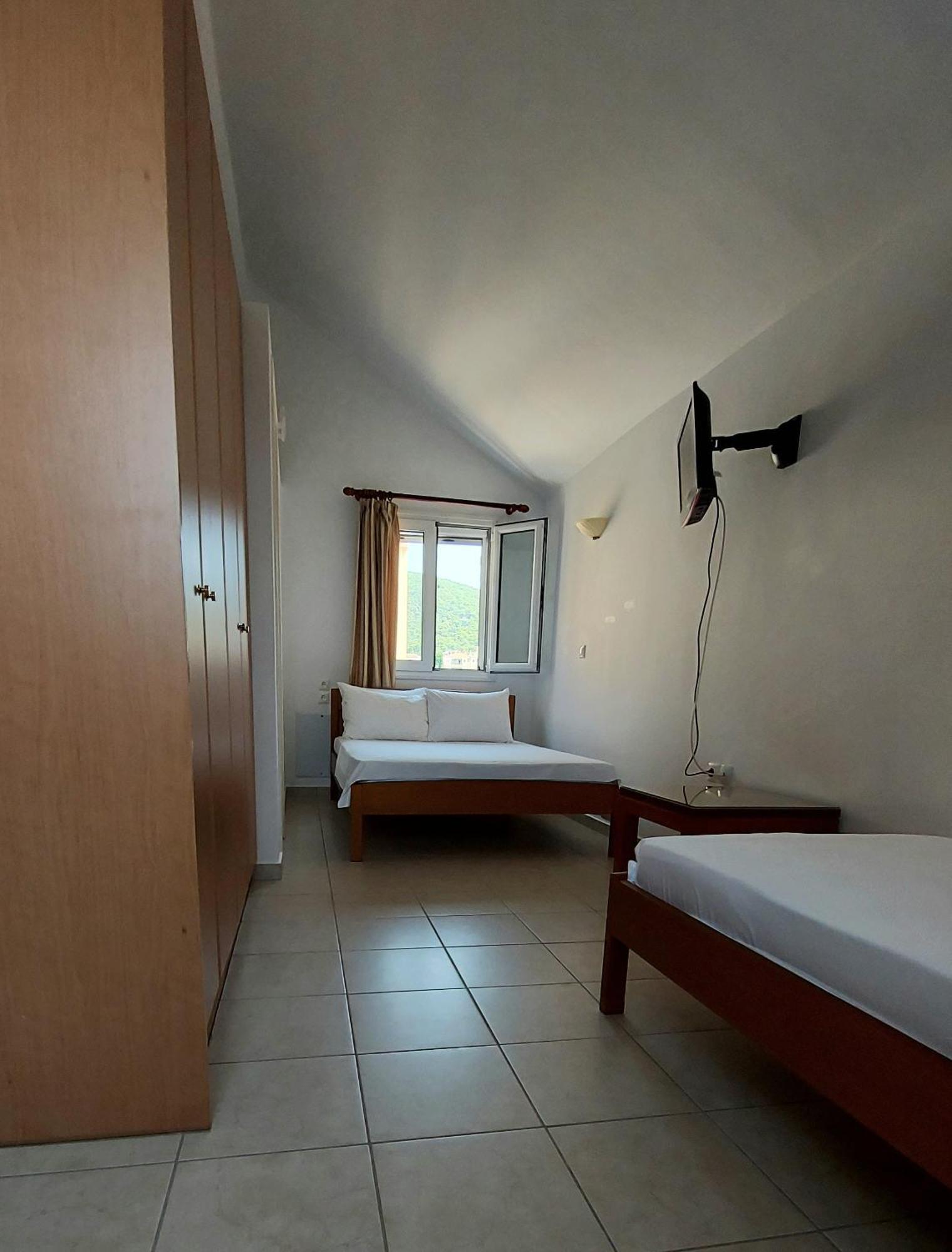 C-View Apartments Megalochori  Rum bild